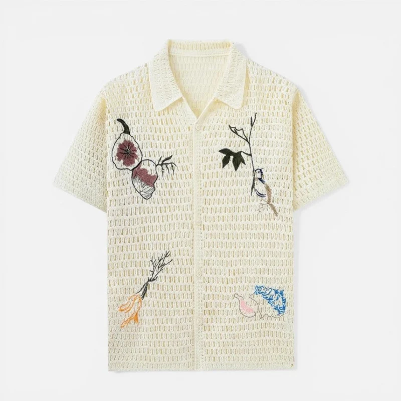 Herren Häkelshirt mit Stickerei und Knopfleiste
