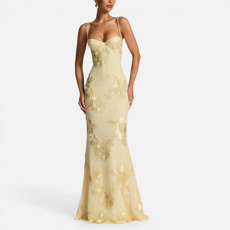 Maxikleid mit Spaghettiträgern und Blumenstickerei