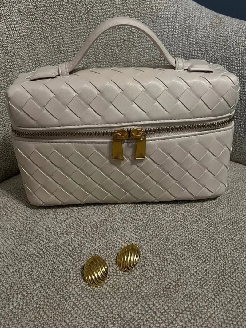 Julia | Strukturierte, glänzende Tasche aus gewebtem Material