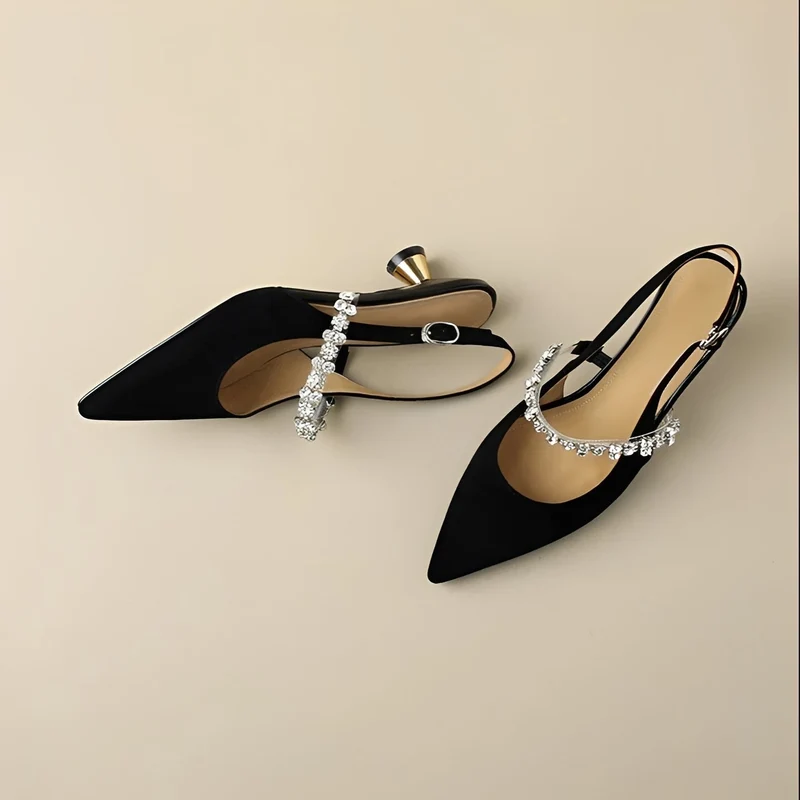Rhian - Modische Pumps mit spitzer Zehenform