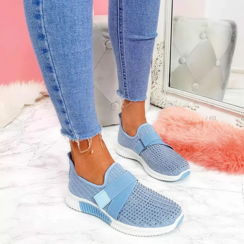 Kinsley - Slip-On Schuhe mit Kristallverzierungen