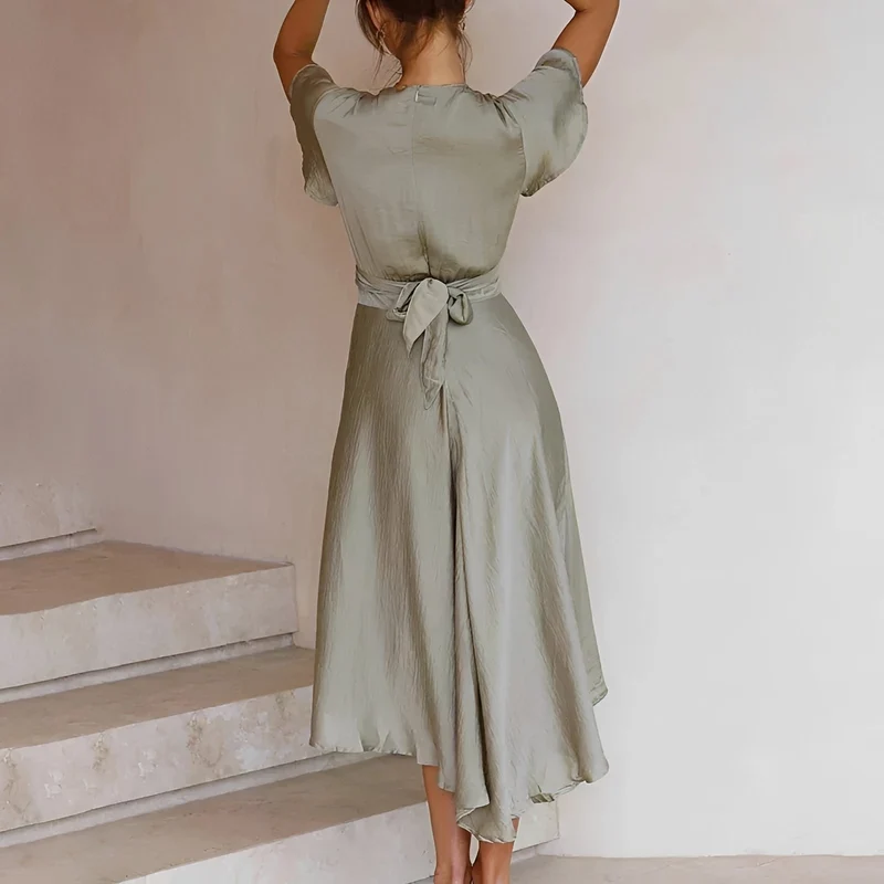 Eliana - Elegantes asymmetrisches Kleid