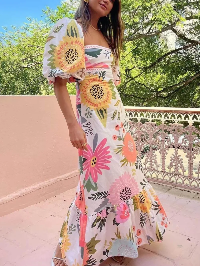 Ivy | Urlaub Maxikleid mit quadratischem Ausschnitt und Blumenmuster